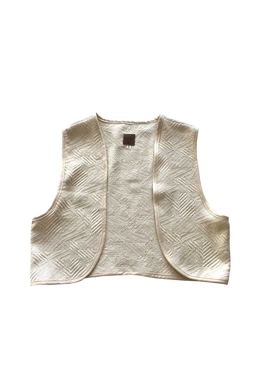 Kurze Weste MIA natur aus Recyclingmaterial mit goldenen Glitzerfasern