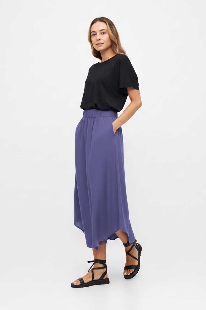 Midirock JULIP lavendel aus ECOVERO® Viskose, Vorderansicht