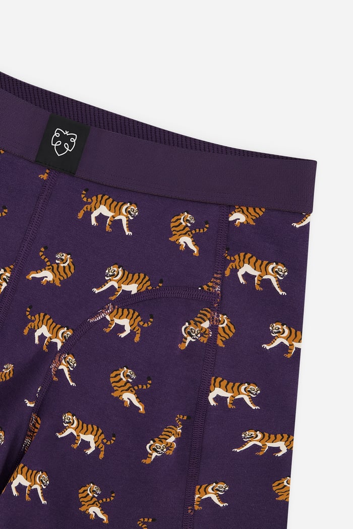 A-dam Boxer Briefs Purple Tigers – nachhaltige Herrenunterhose aus GOTS-Bio-Baumwolle mit violettem Tiger-Print