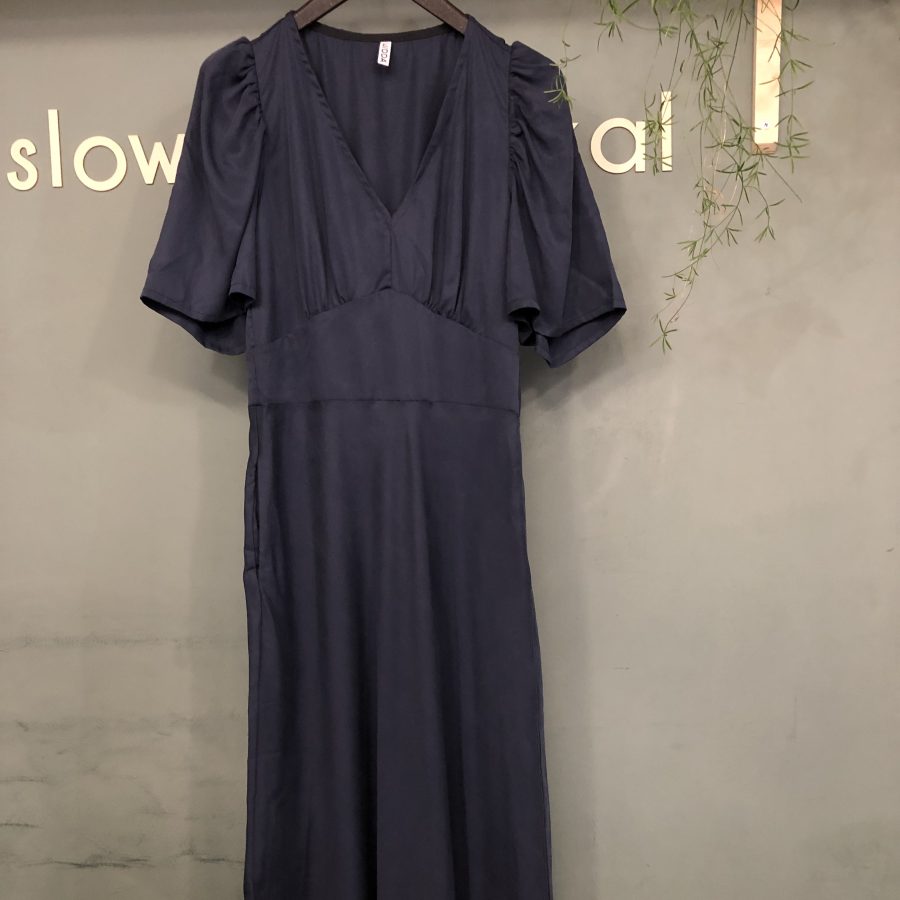 Preloved feminines Kleid MINOU aus TENCEL® in Rauchblau