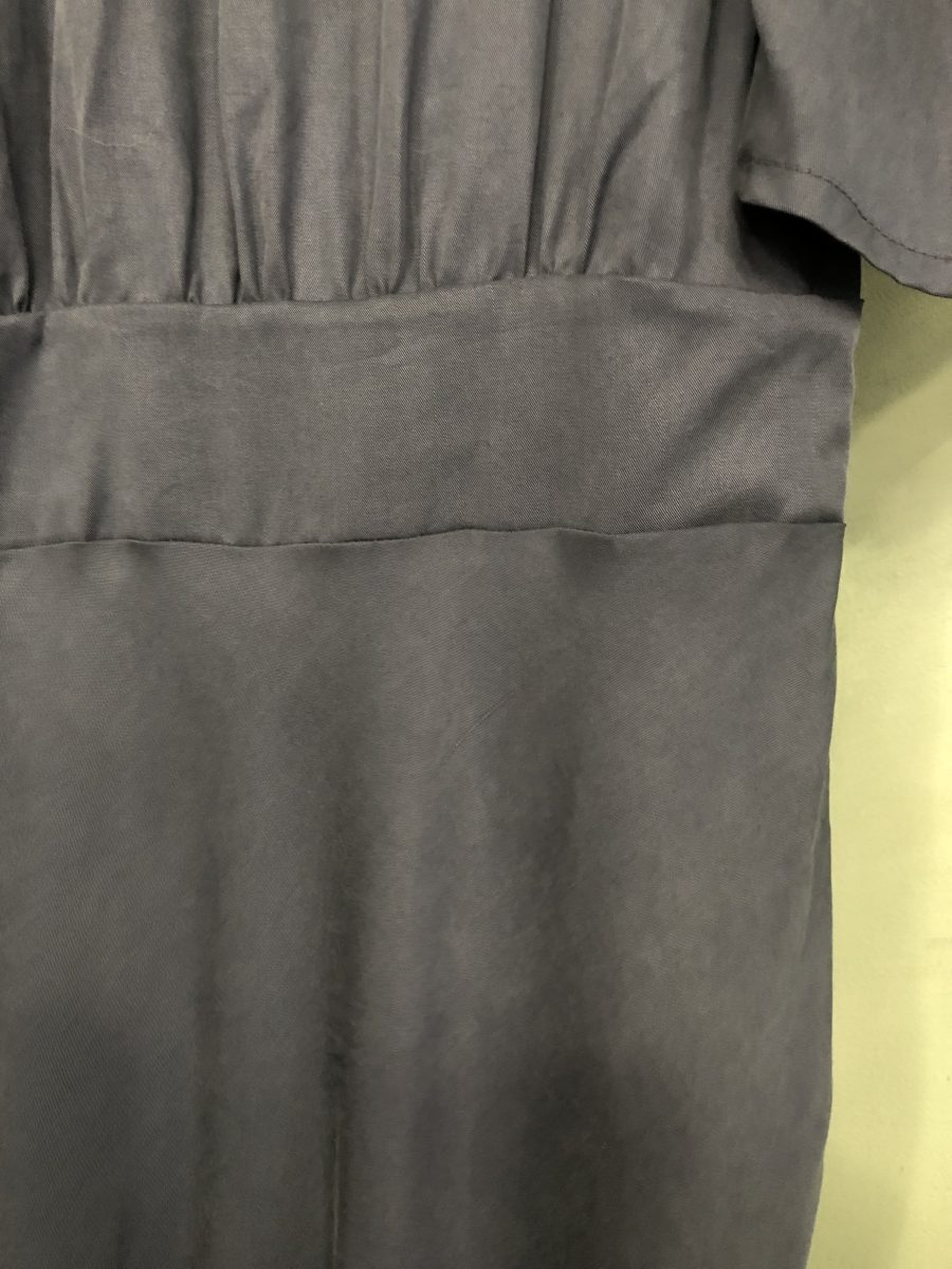 Preloved feminines Kleid MINOU aus TENCEL® in Rauchblau – Bild 5