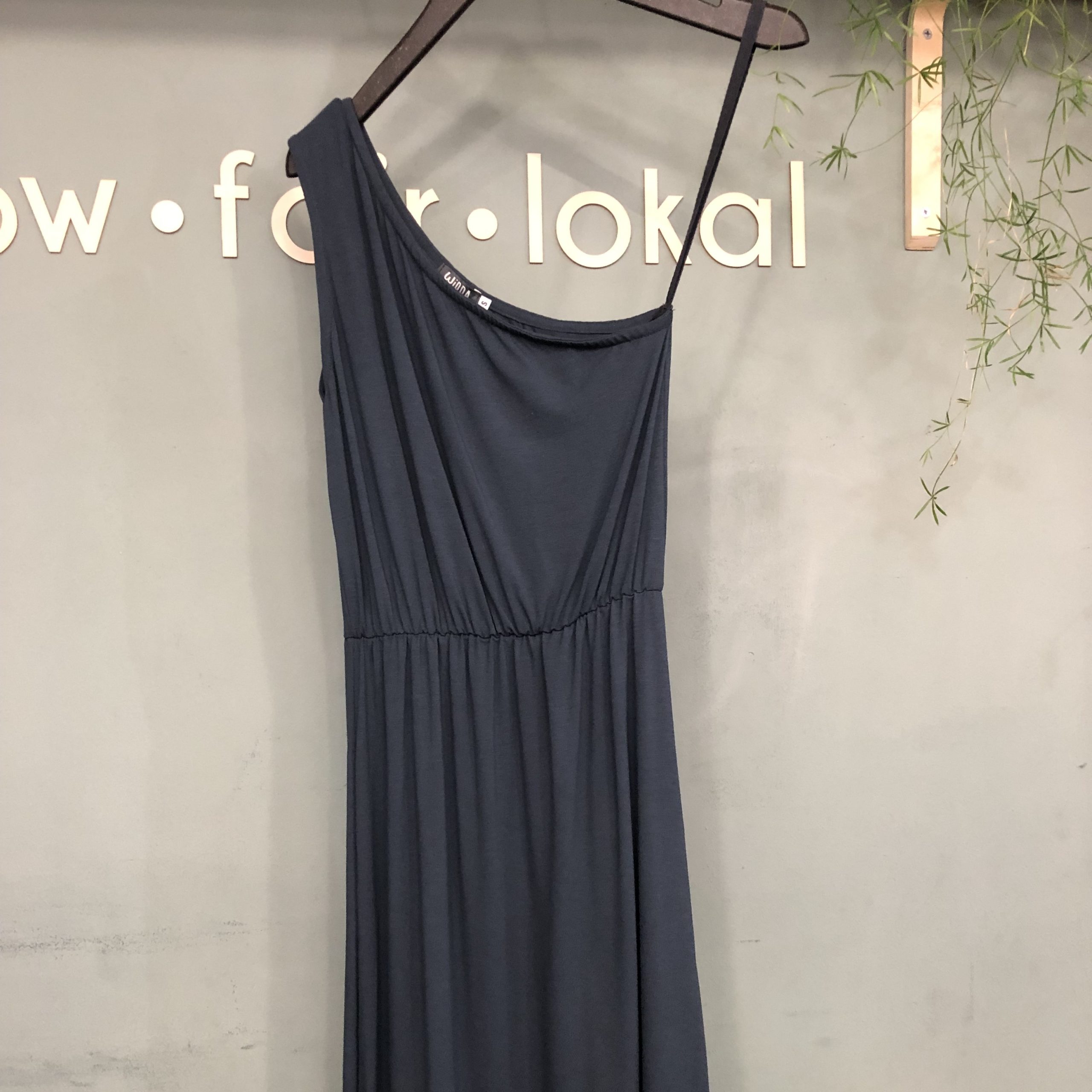 Preloved One-Sleeve Kleid UNA rauchblau aus ECOVERO® Jersey