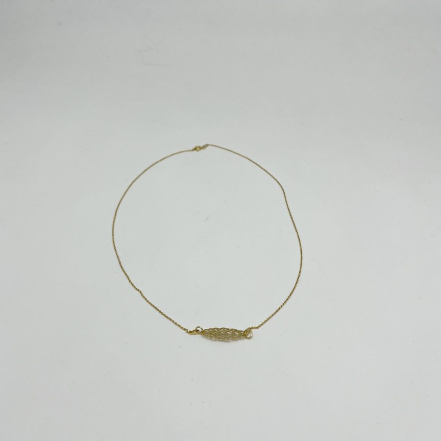 Ornamental Leaf Halskette Gold von Grethe Winter – Bild 3