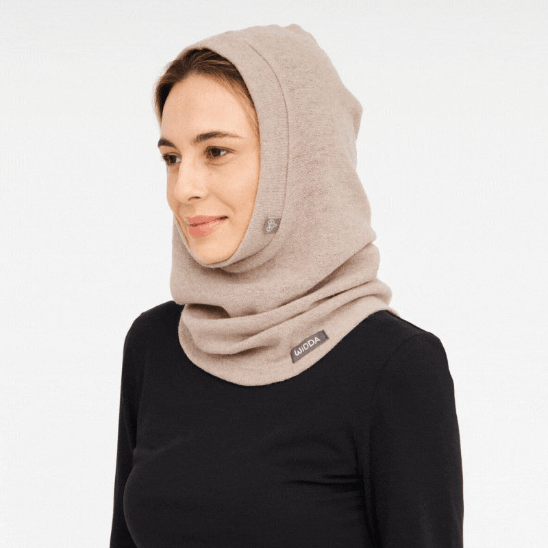 Balaklava SNOOD aus recycelter Wolle – nachhaltige Winterhaube & Loop-Schal in einem, in Rot, Schwarz, Petrol & Beige erhältlich.