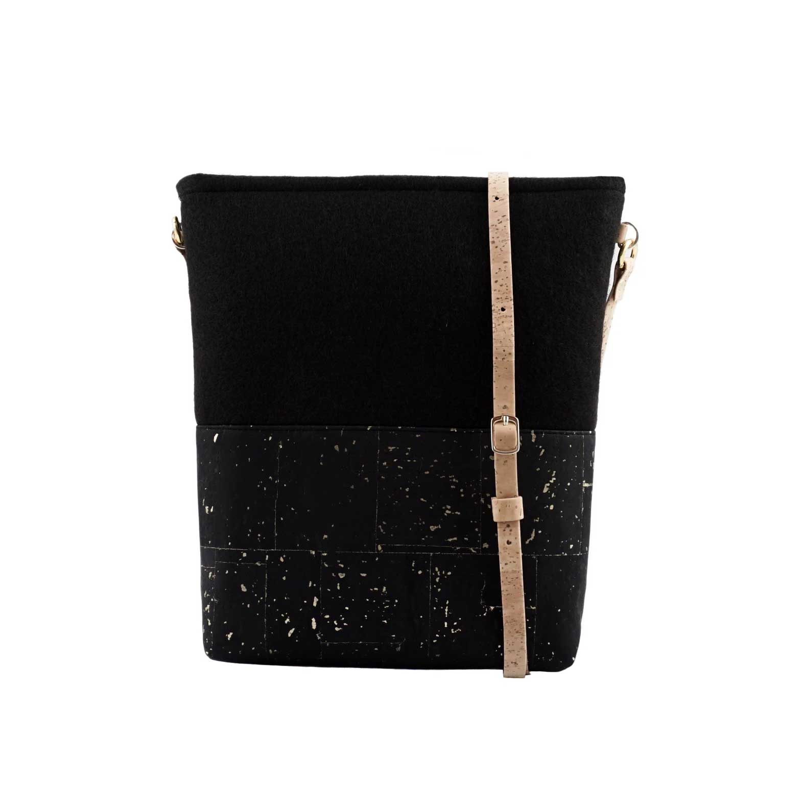 schwarze Handtasche aus Kork von UlstO Bags