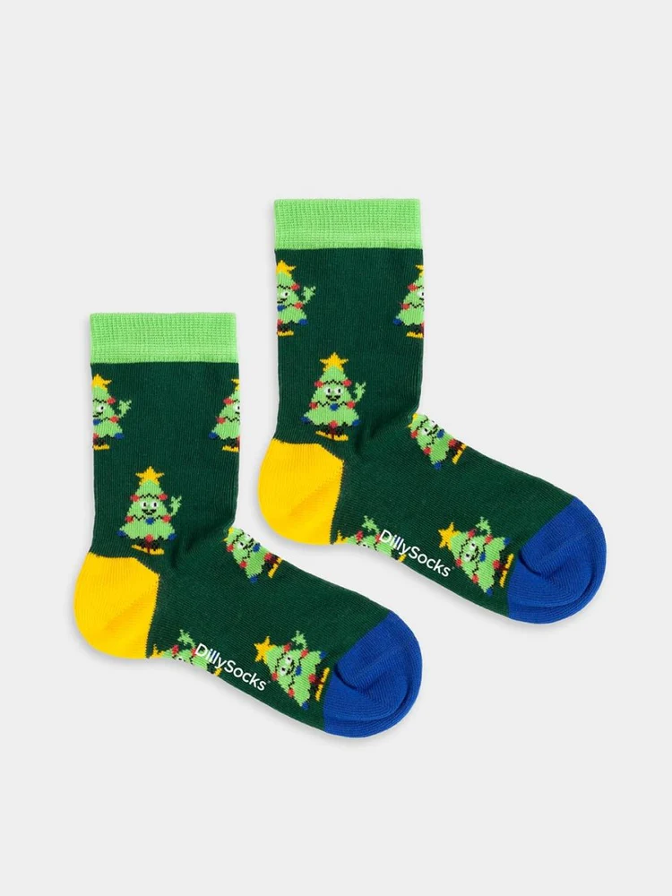 Weihnachtliche Kindersocken „Lil Happy Tree“ mit Baum-Motiv aus Bio-Baumwolle von Dilly Socks, nachhaltig & fair produziert in der Türkei.