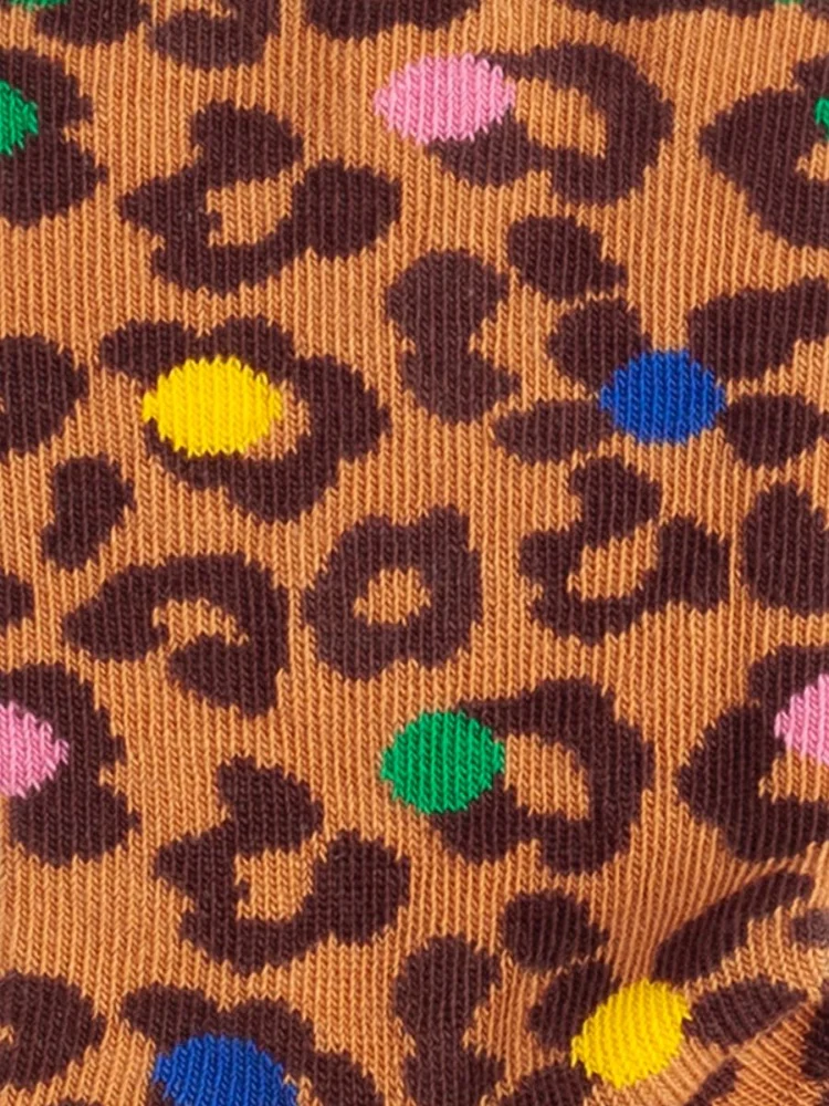 Bunte Kindersocken mit Leopardenmuster „Lil Leo Spots“ aus Bio-Baumwolle von Dilly Socks, fair produziert in der Türkei.