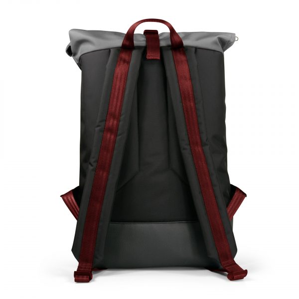 schwarzer Courierbag Rucksack mit rotem Kontrastband von Freibeutler - vegan und aus recyceltem PET hergestellt - Rückansicht Träger mit rotem Band