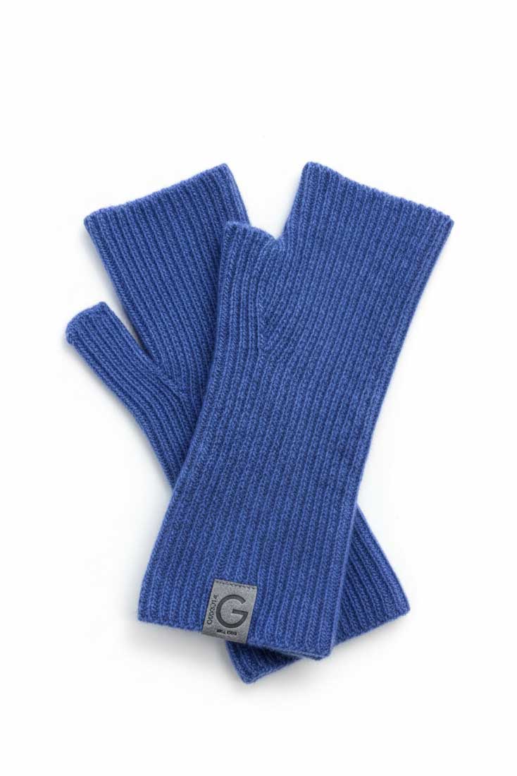 gerippte blaue Stulpen aus Merino Schurwolle von Gebeana