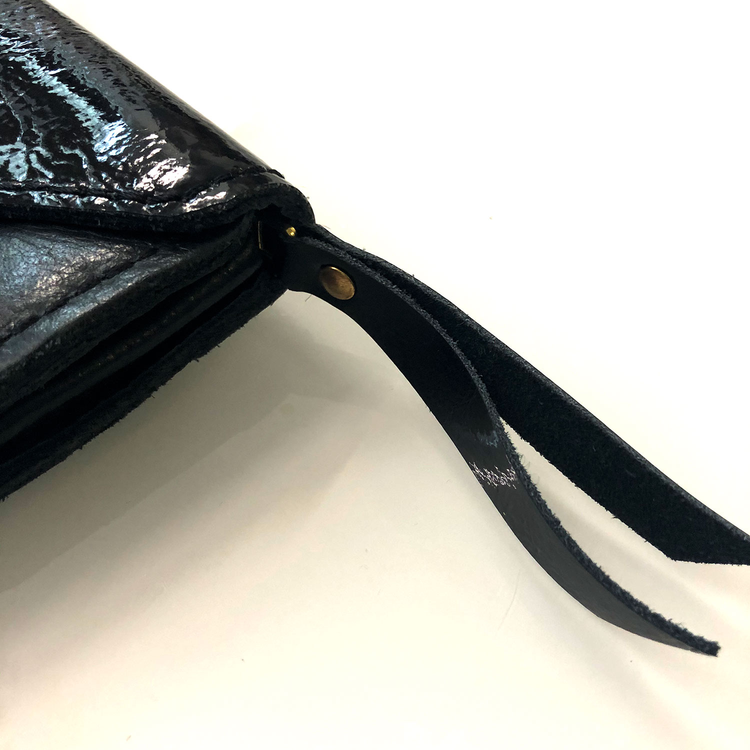 schwarze lange Ledergeldbörse aus glattem und Lackleder mit 6 Kartenfächern von Icevogel Berlin