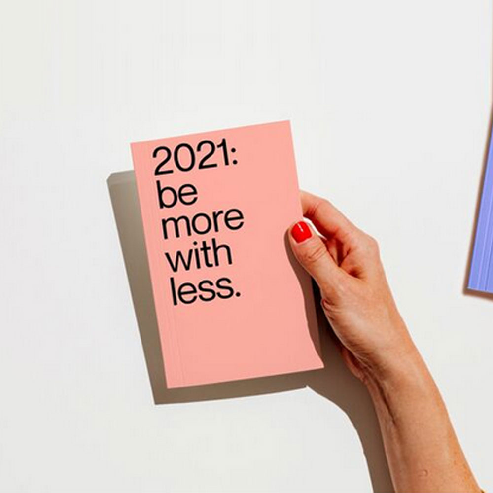 Kalender mit Nachhaltigkeitstipps für 2021 in Rosa