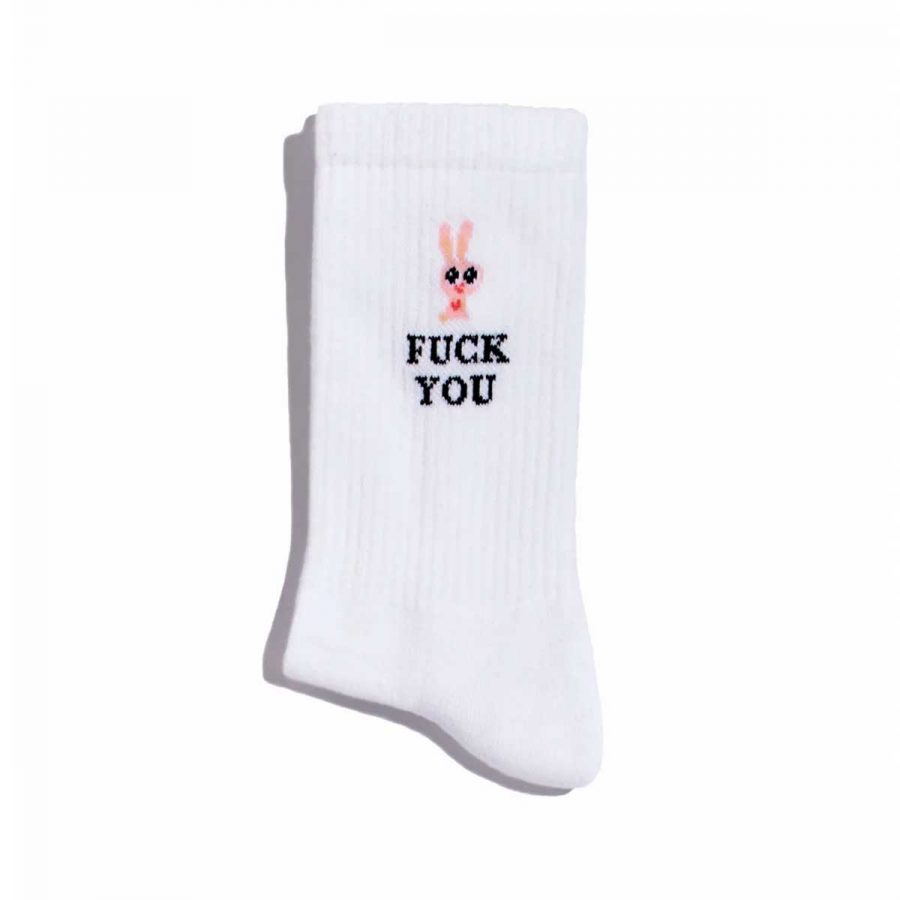 Fuck You Tennissocken von La Dolce Vulva in weiß mit frecher schwarzer Aufschrift und rosa Häschen.