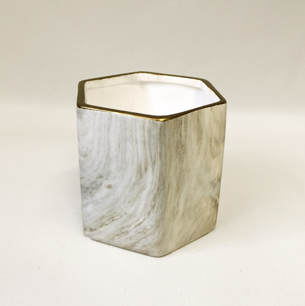 sechseckiger blumentopf marmor optik grau