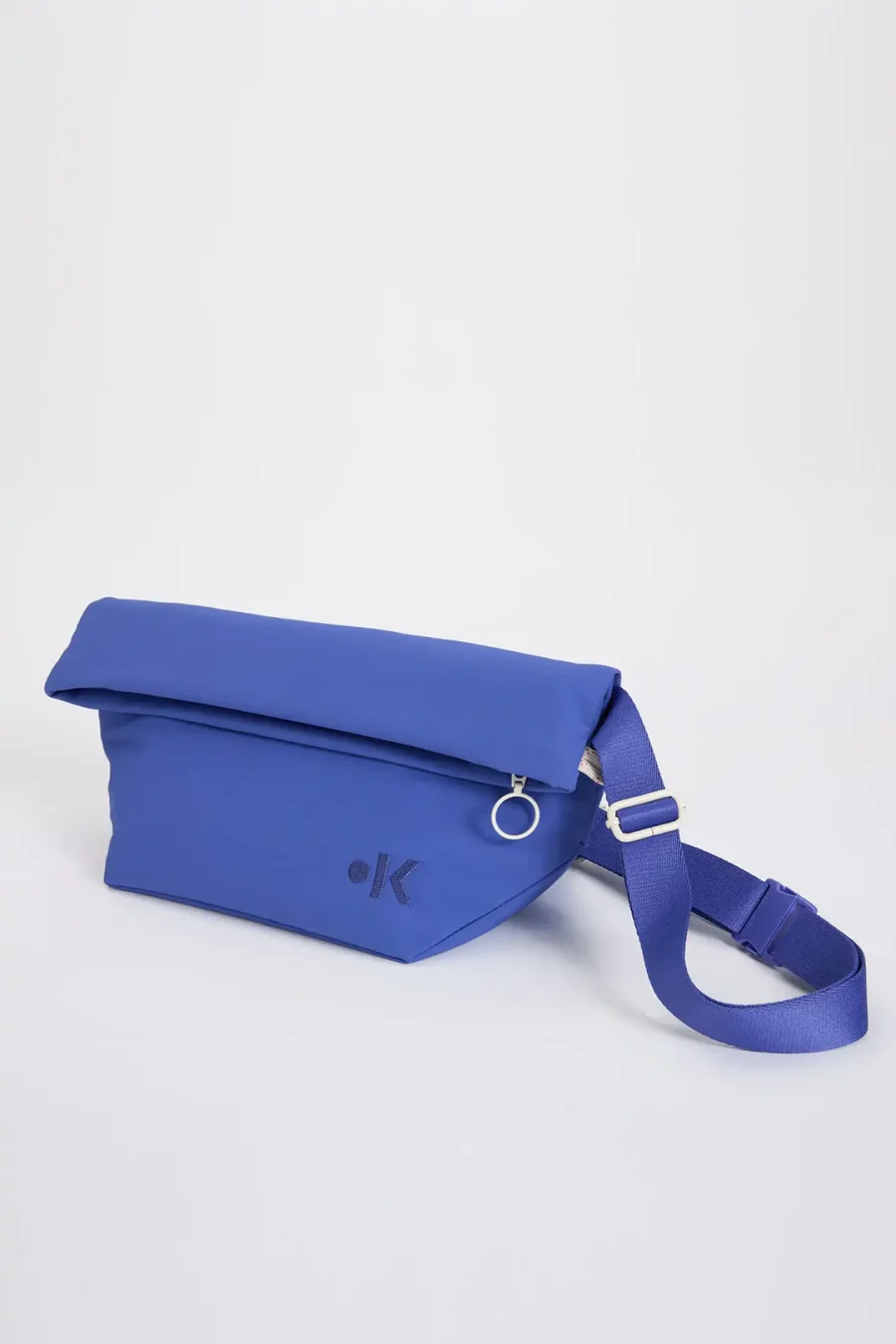 TAAVI Sling Bag